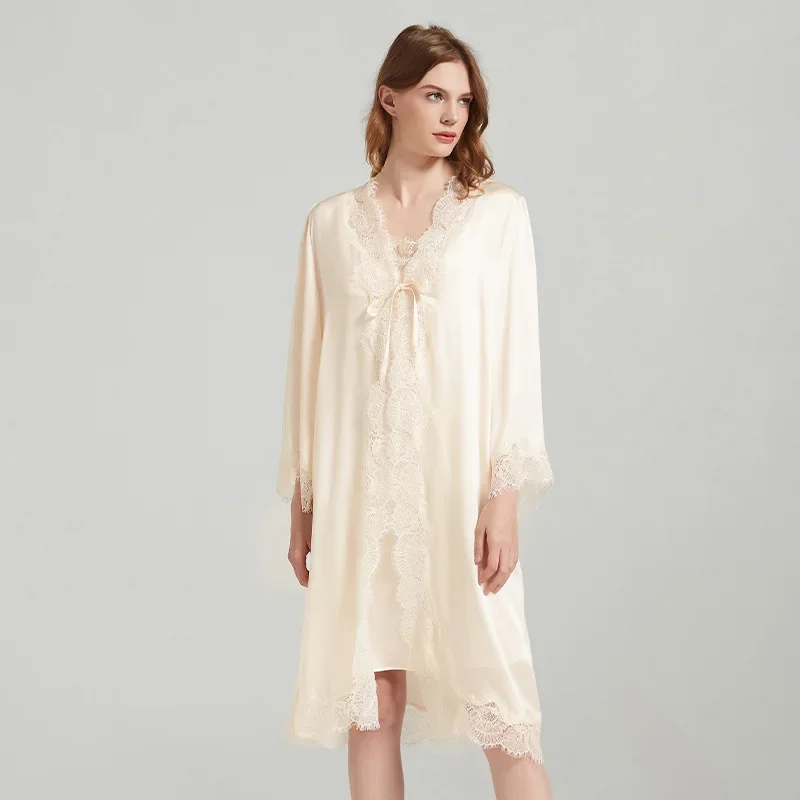 Spitzenbesetztes Seiden-Nachth – Robe Silk Women Bewertung und Preis